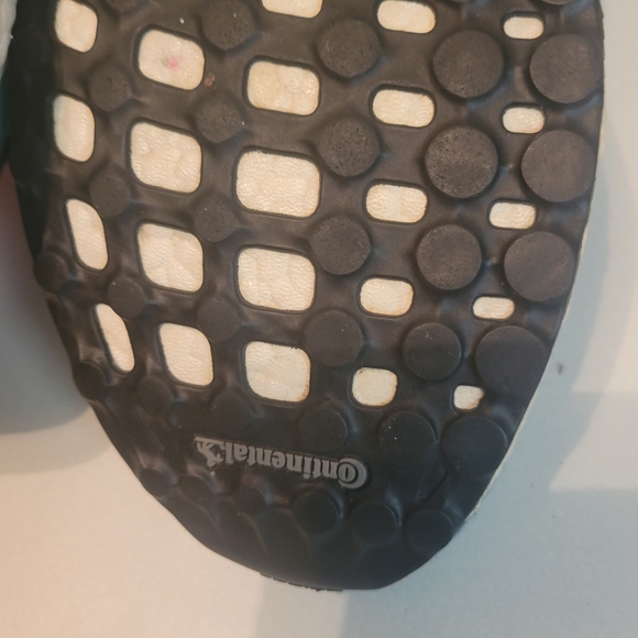 Adidas Ultra Boost AQ4005 - Mineral Green/Red - Picture 10 of 12